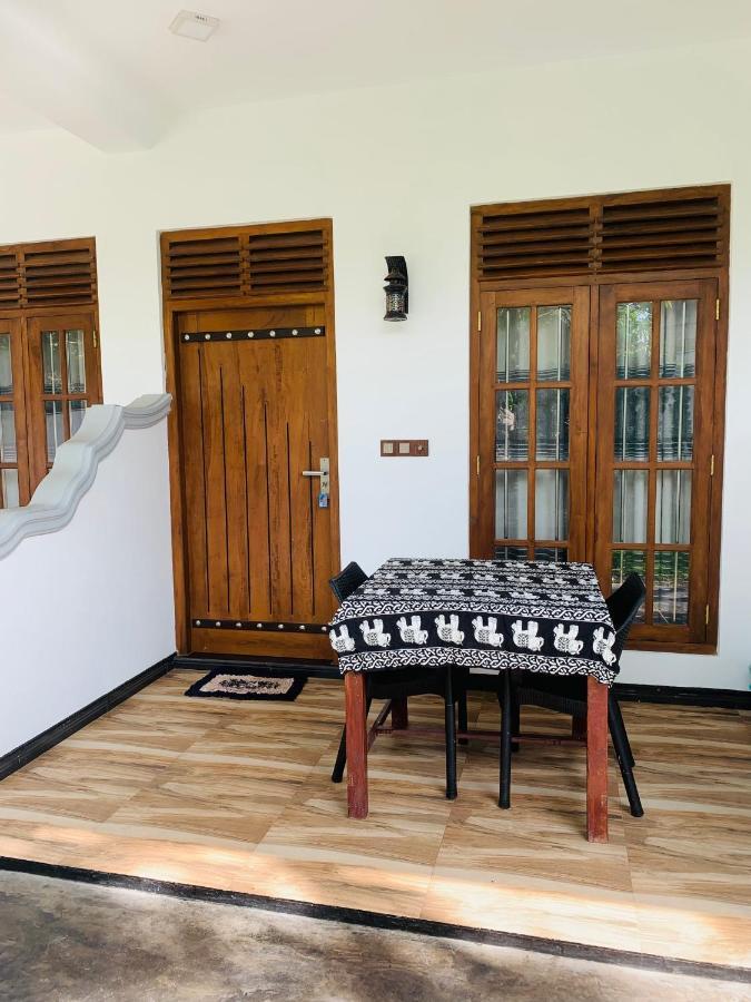 Ramesh Guesthouse Mirissa Exterior foto